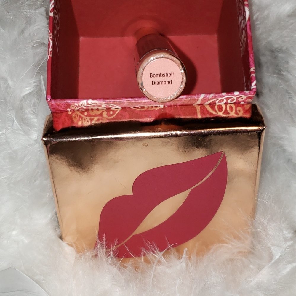 Limited Edition Bombshell Diamond Lip Color ( 1 Tube )